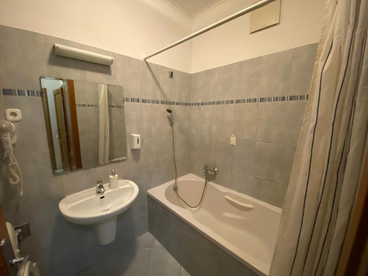 Gozsdu Apartment - Eszterhaz Boedapest Buitenkant foto